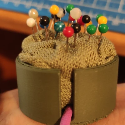 Nadelschwamm Sewingsponge (Sponge giữ kim ghim có nắp)