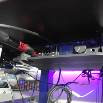 MOTO M2 Under Desktop Mount – Khay gắn dưới bàn cho MOTU M2