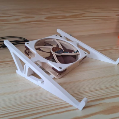 Giá đỡ laptop 15,6 inch kèm tùy chọn làm mát