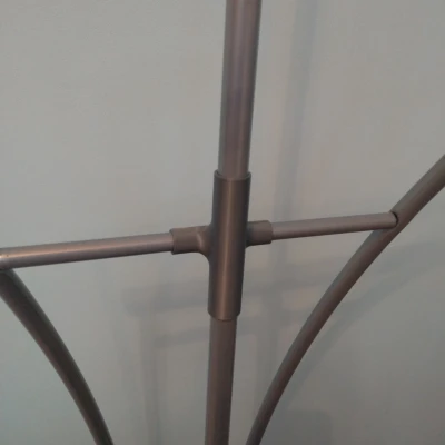 němý sluha - výztuha (gia cường)