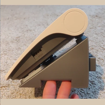 Chân đỡ FritzBox 7530 AX (nghiêng 35°)