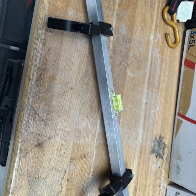 Dụng cụ canh thăng bằng vô lăng (Steering wheel level tool)