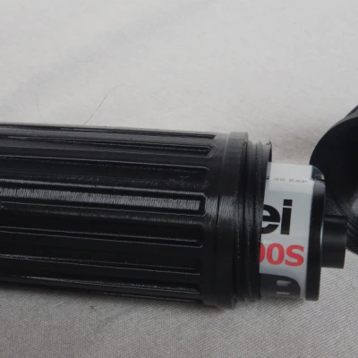 Hộp nắp vặn cho 2 film 135 (Kleinbild) – Screw top container for 2 cartridges