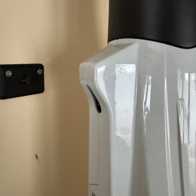 Móc treo tường cho Stihl BGA 86 (máy thổi lá chạy pin)