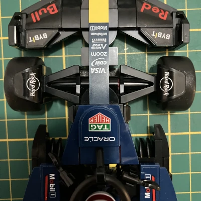 Giá treo tường ẩn cho LEGO F1 Speed Champions