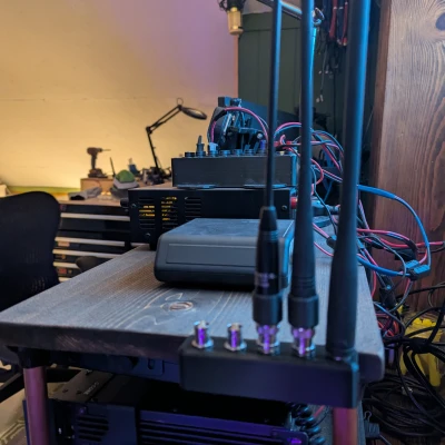 Giá Treo Anten BNC (BNC Antenna Holder)