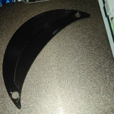 Trăng lưỡi liềm có lỗ (Crescent moon with holes)