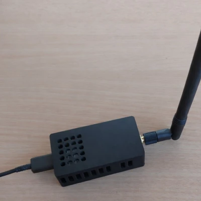 Vỏ XIAO ESP32-C6 Zigbee Router (Nắp chia đôi, anten ngoài SMA)