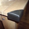 Miếng đệm bảo vệ góc bàn (Table corner bumper) tháo rời cho ván 18mm - Thumbnail 1