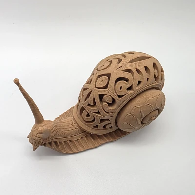 Totem Ốc Sên Chạm Khắc (Carved Snail Totem)