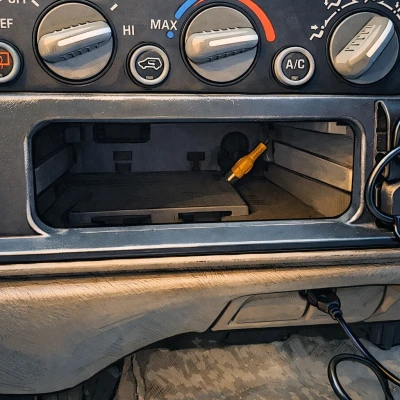 Hộp thay thế khoang CD cho Chevy/GMC (GMT400/GMT800)