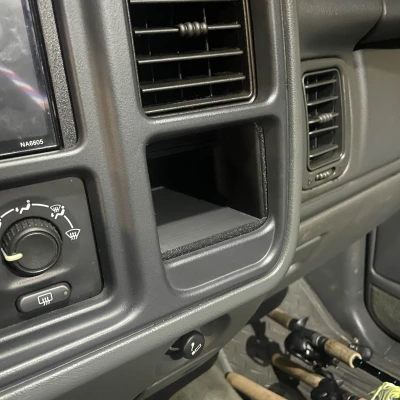 Hộc để đồ taplo GMT800 (GMT800 dash cubby)