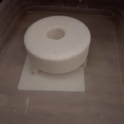 Giá đỡ khối hút ẩm bằng muối (Moisture absorber block holder)