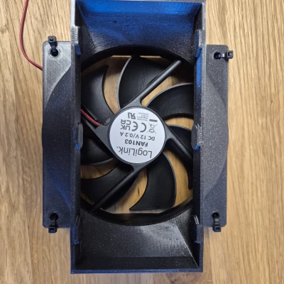 Heizkörper Lüfter – Giá đỡ gắn quạt 120mm dưới radiator bằng nam châm