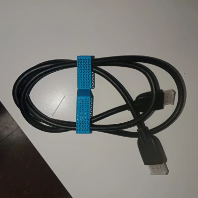 Kẹp kẹp dây cáp (Pinza para cables)