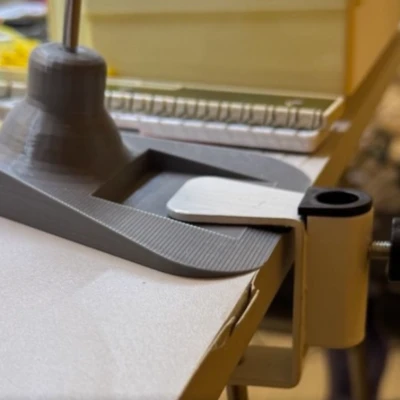 Giá đỡ cột căng sợi cho bộ đổi màu Silver Reed