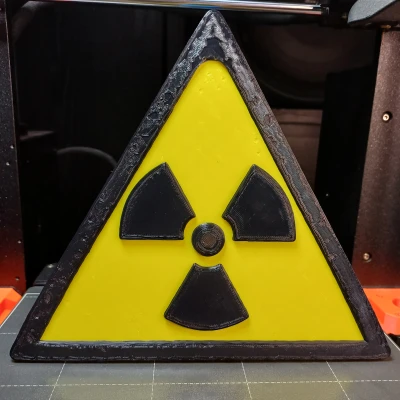 Značka POZOR RADIACE