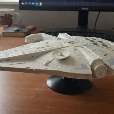 Millennium Falcon (Phiên bản Star Wars)