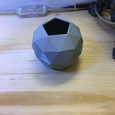 Bình cây (plants vase) thiết kế tam giác